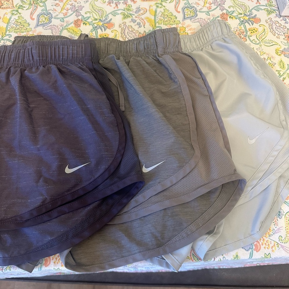 Nike Shorts set of 3
